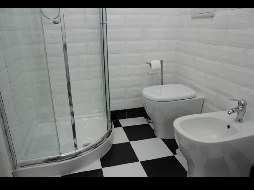 Portobello Appartamento 3 Camere 3 Bagni タラント 部屋 写真